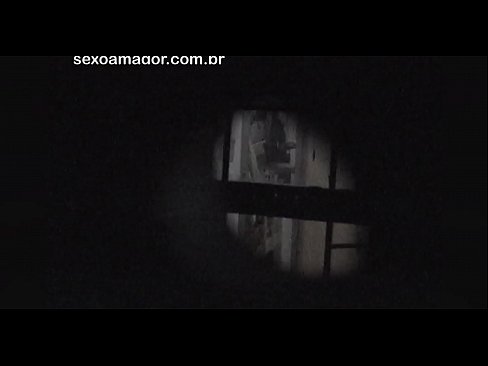 ❤️ Blondie wurdt yn it geheim op fideo opnommen troch in buertvoyeur ferburgen efter holle bakstiennen Harde porno op fy.nudexxx.ru ️❤